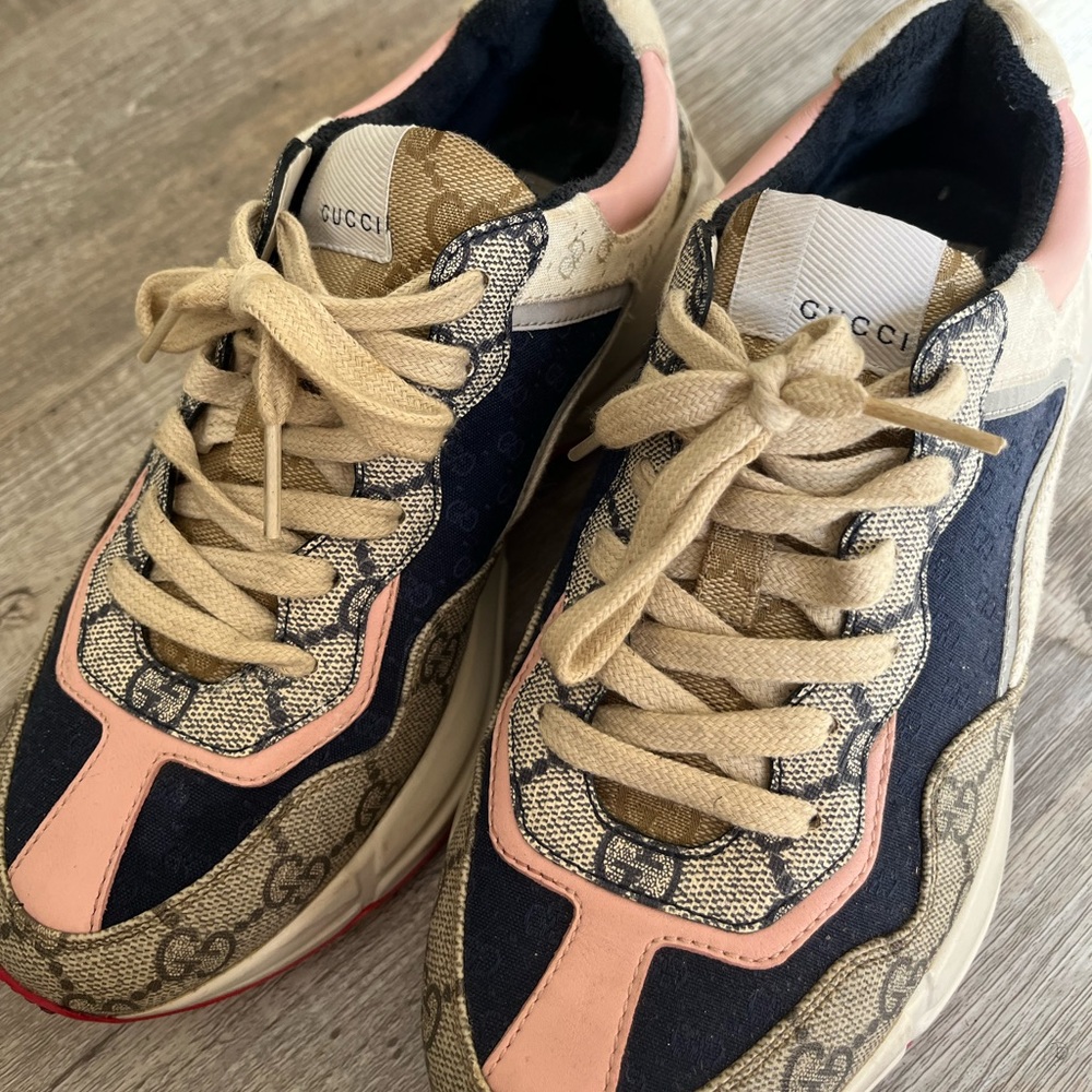 Women’s Gucci Sneakers